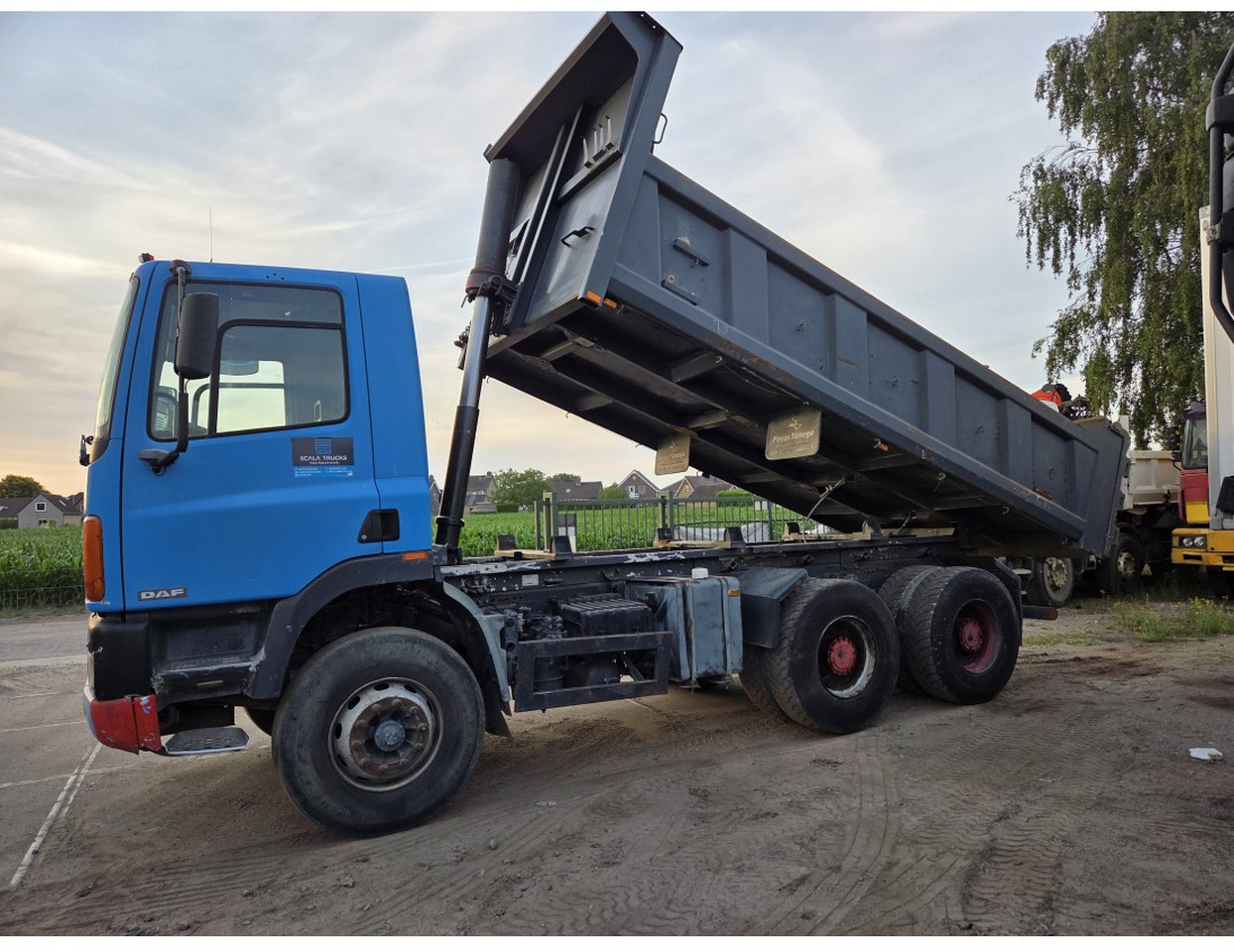 Kipper vrachtwagen DAF 85 400 ATI 6x4 Tipper