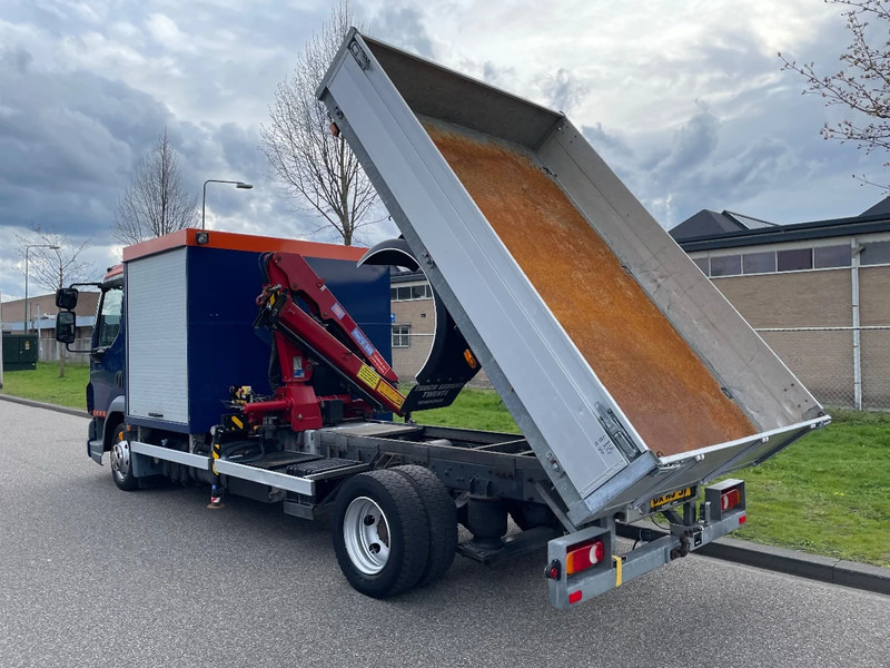 Kipper vrachtwagen DAF LF 45 kipper + crane