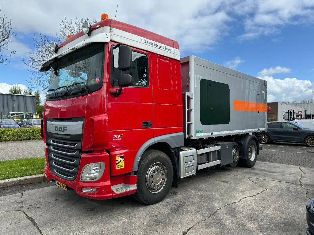 Kipper vrachtwagen DAF XF 460 6X2 EURO 6 + TIPPER