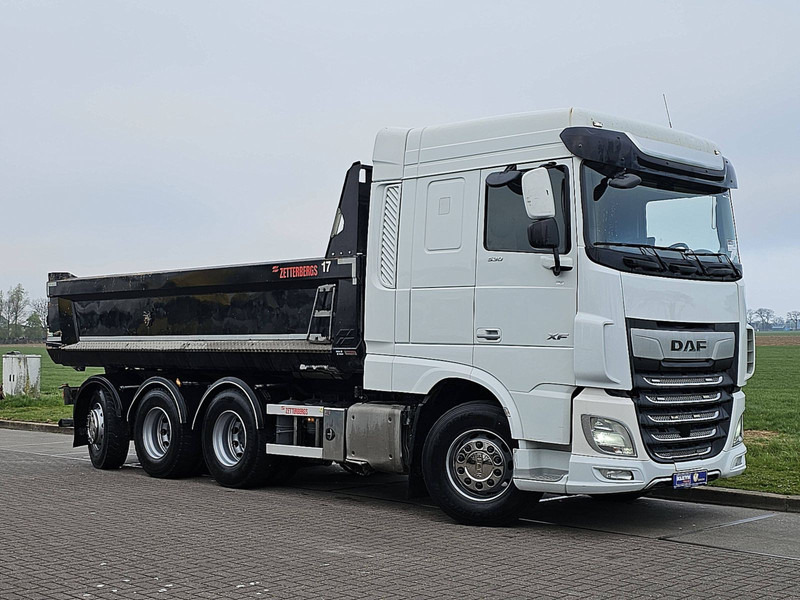 Kipper vrachtwagen DAF XF 530 8X4 FAW STEEL TIPPER
