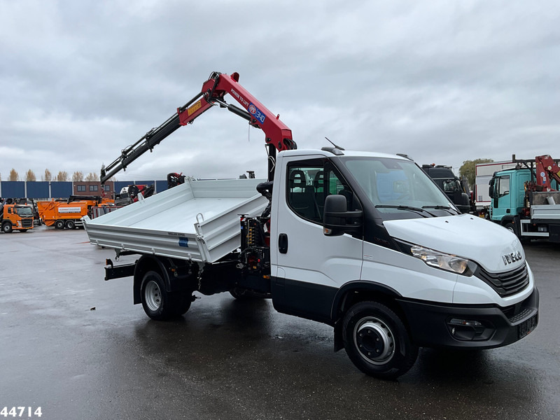 Kipper vrachtwagen Iveco Daily 72C18 HMF laadkraan 3,4 Tonmeter laadkraan + Meiller 3-zijdige kipper New & Unused!!