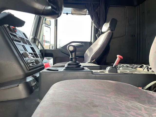 Kipper vrachtwagen Iveco Eurotrakker 340 380 8X4 Euro 2