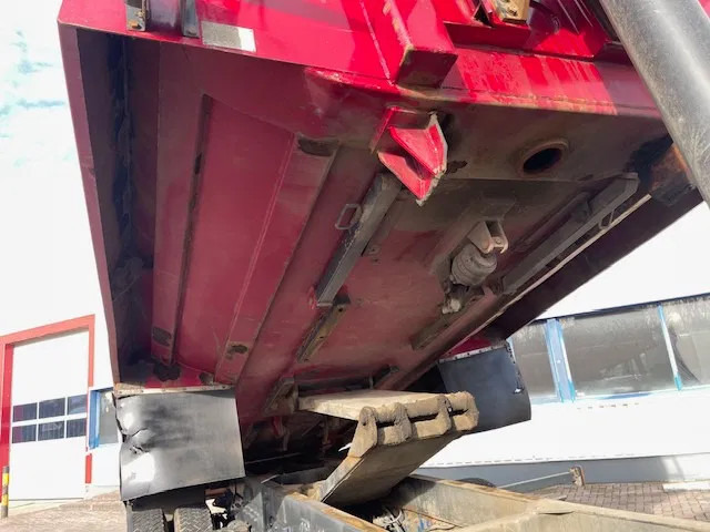 Kipper vrachtwagen Iveco Eurotrakker 340 380 8X4 Euro 2