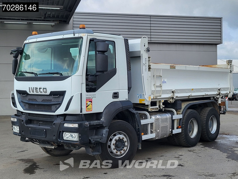 Kipper vrachtwagen Iveco Trakker 360 6X4 10m3 2-Sided Tipper Steelsuspension Big-Axle Automatic Euro 6