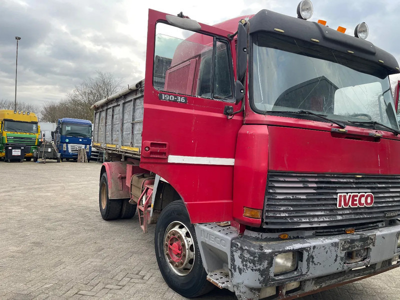 Kipper vrachtwagen Iveco Turbostar 190.36 TIPPER