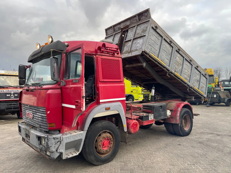 Kipper vrachtwagen Iveco Turbostar 190.36 TIPPER