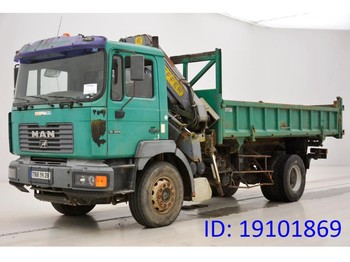 Kipper vrachtwagen MAN 19.364
