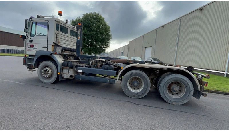 Kipper vrachtwagen MAN 26.464 F2000 MAN 26.460