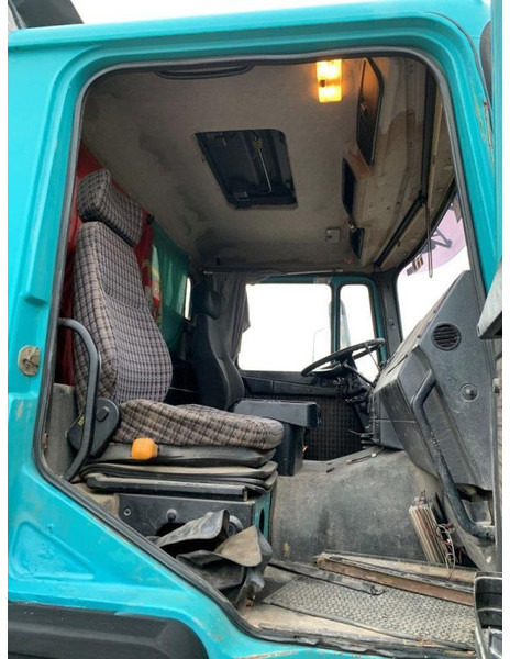 Kipper vrachtwagen MAN 33.372 6X4 KIPPER MANUAL ZF GEARBOX