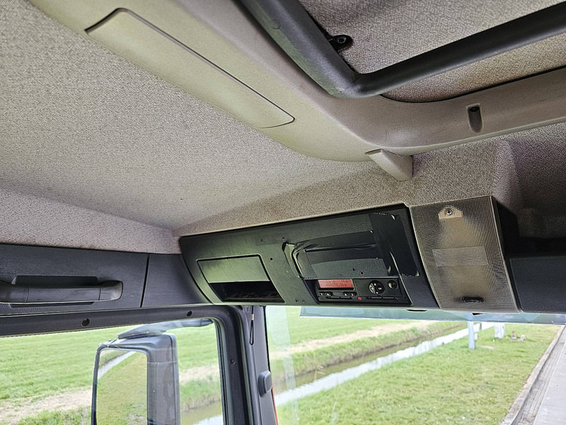 Kipper vrachtwagen MAN 33.400 TGS 6X4