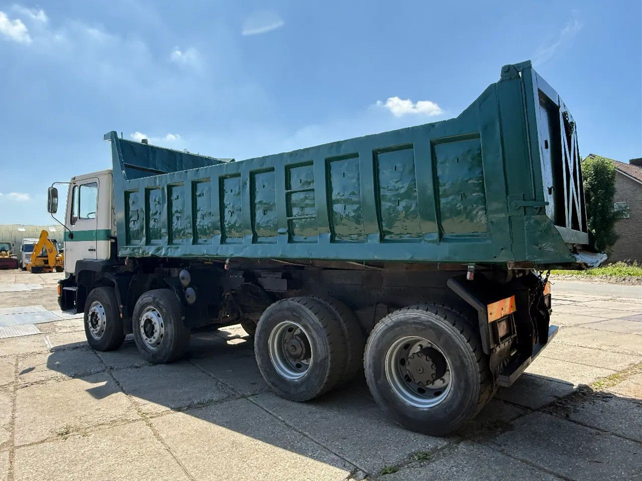 Kipper vrachtwagen MAN 35.372 8X4 Tipper Spring/Spring ZF Manual Gear E