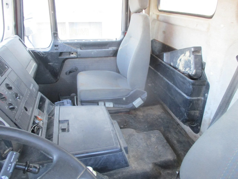 Kipper vrachtwagen MAN 35.414 , 8x4 , ZF Manual , EURO 3 , 3 way tipper , Spring suspension