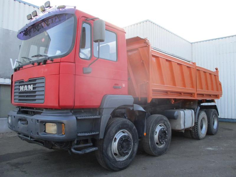 Kipper vrachtwagen MAN 35.414 , 8x4 , ZF Manual , EURO 3 , 3 way tipper , Spring suspension