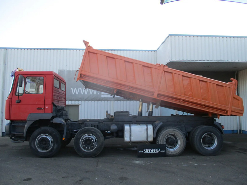 Kipper vrachtwagen MAN 35.414 , 8x4 , ZF Manual , EURO 3 , 3 way tipper , Spring suspension