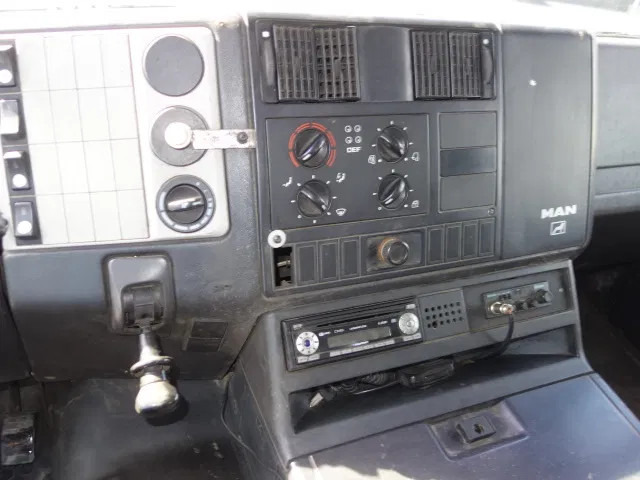 Kipper vrachtwagen MAN 41-414 MEILLER KIPPER 8X4,MANUAL POMP