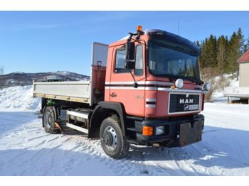 Kipper vrachtwagen MAN 4x4