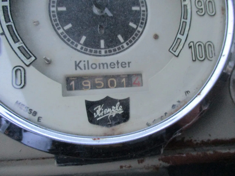 Kipper vrachtwagen MAN 520 , 11-136 , 6 Cylinder , Manual , 3 way tipper , Oldtimer