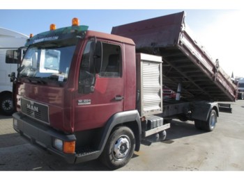 Kipper vrachtwagen MAN LE12.224 BB 4x2
