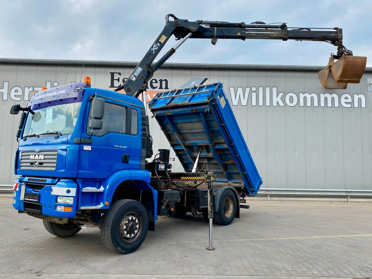 Kipper vrachtwagen MAN TGA 18.360 4x4H BL*HIAB 122 BS-2*Dautel 3-Seiten MAN TGA 18.360 4x4H BL*HIAB 122 BS-2*Dautel 3-Seiten