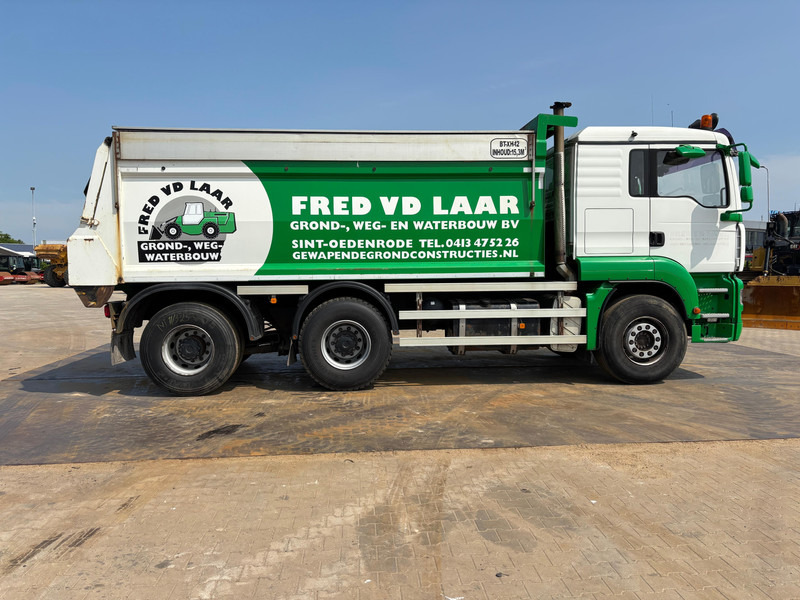 Kipper vrachtwagen MAN TGA 26.440 6x4