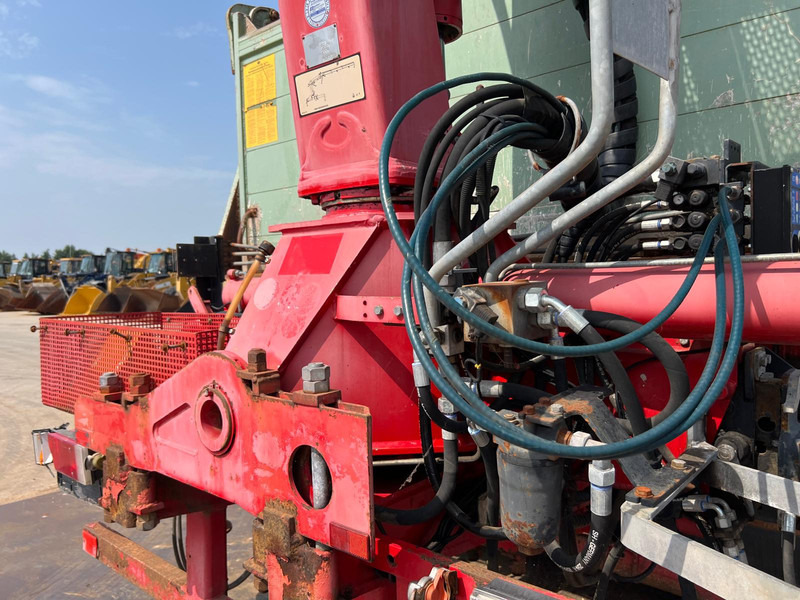 Kipper vrachtwagen MAN TGA 26.480 6x4 tipper + HMF crane