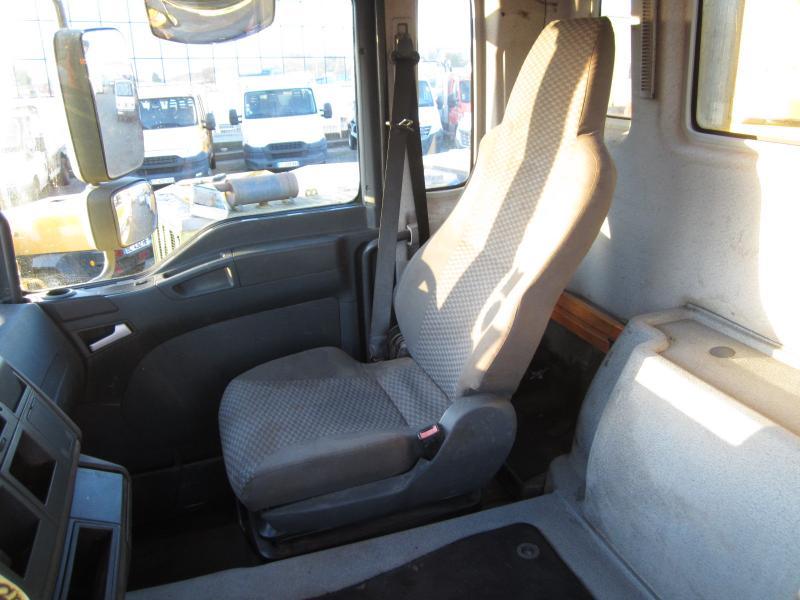 Kipper vrachtwagen MAN TGA 35.400