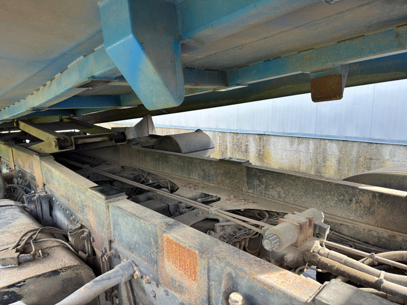 Kipper vrachtwagen MAN TGA 41.390