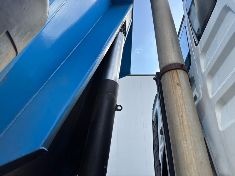 Kipper vrachtwagen MAN TGA 41.390