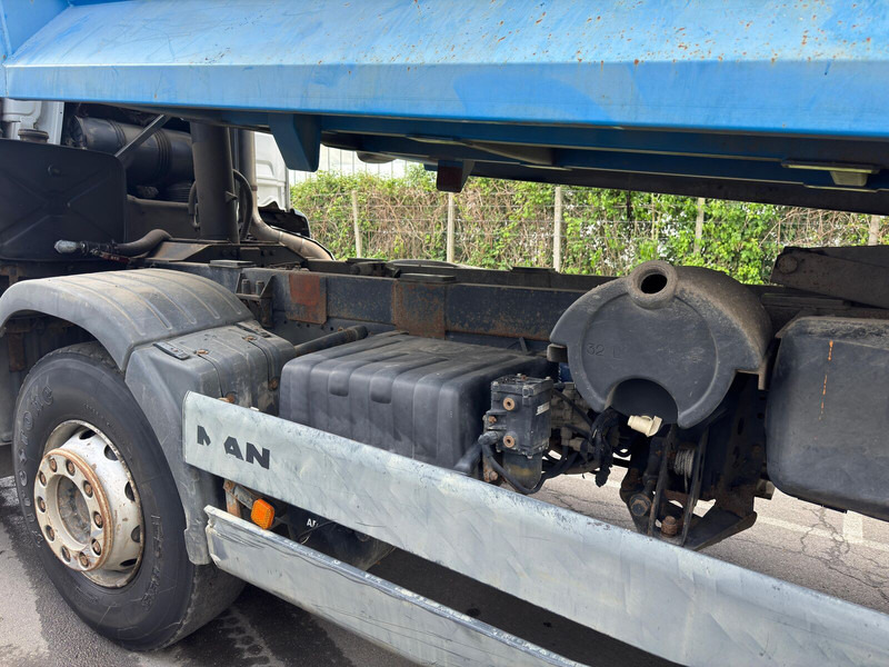 Kipper vrachtwagen MAN TGA 41.390