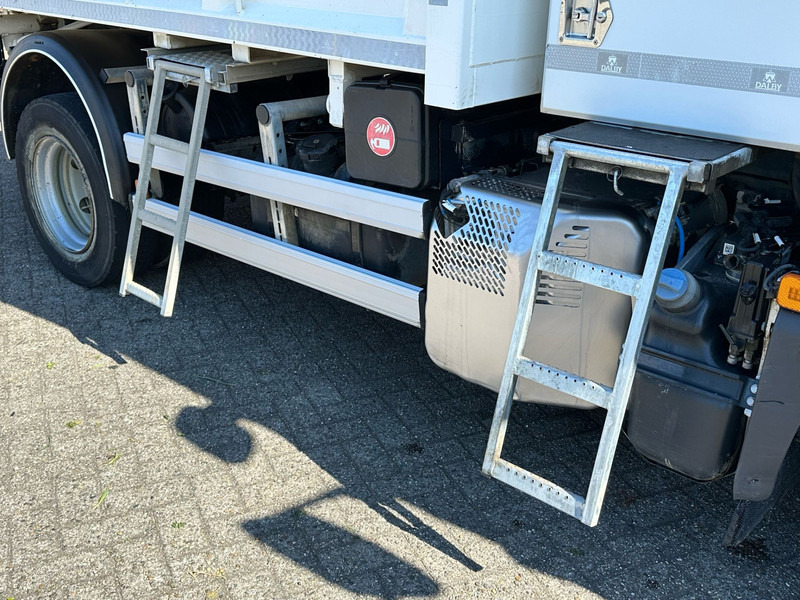 Kipper vrachtwagen MAN TGL 8.220 2 sides tipper Kipper