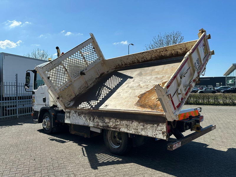 Kipper vrachtwagen MAN TGL 8.220 2 sides tipper Kipper