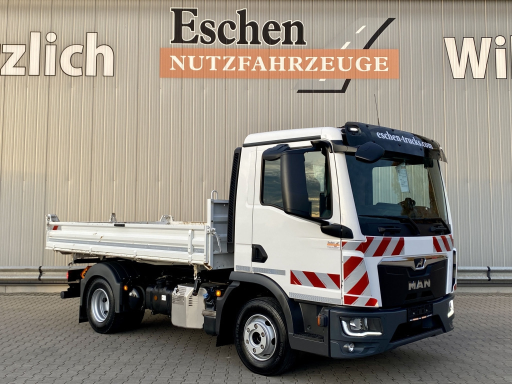 Kipper vrachtwagen MAN TGL 8.220 4x2 BB