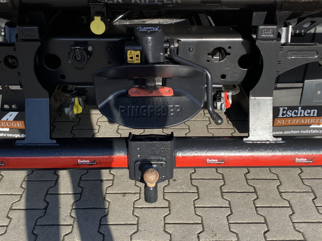 Kipper vrachtwagen MAN TGL 8.220 4x2 BB