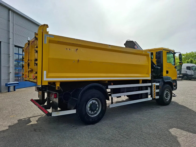 Kipper vrachtwagen MAN TGM 18.250 / 4X4 / NL TRUCK / TUV:30-04-2026 / 118783 KM / HMF 1110 K2 / ROTATOR / GOOD TYRES / FULL-STEEL / DRUM BRAKES / MANUA