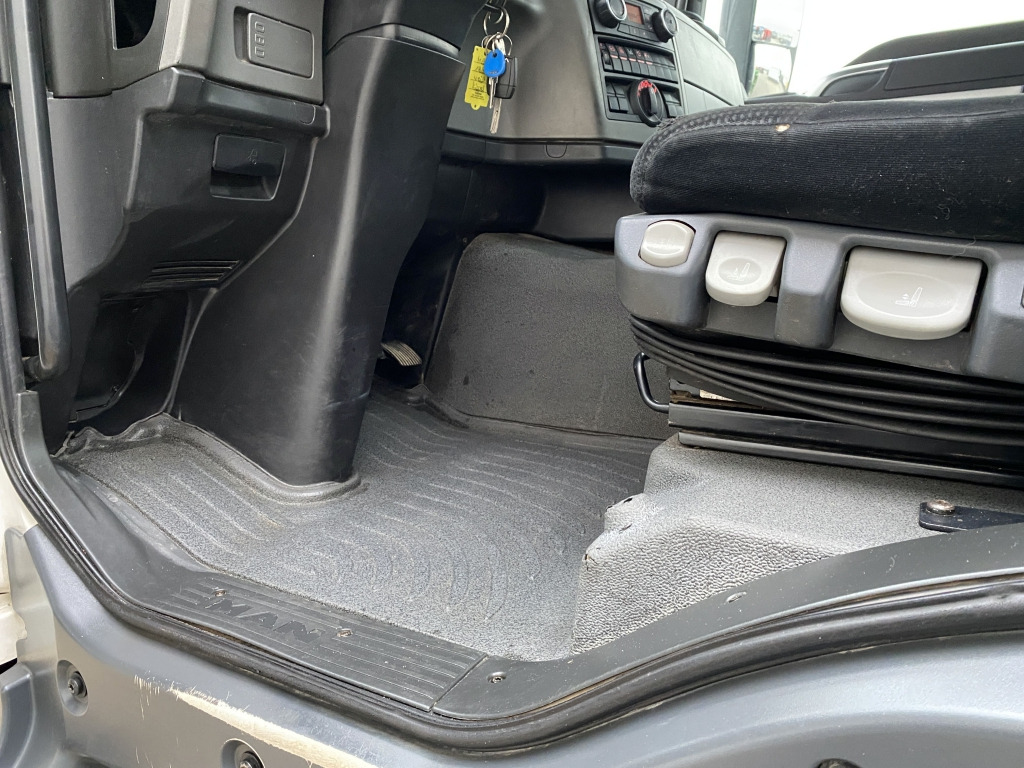 Kipper vrachtwagen MAN TGS 18.440 4x4 BB