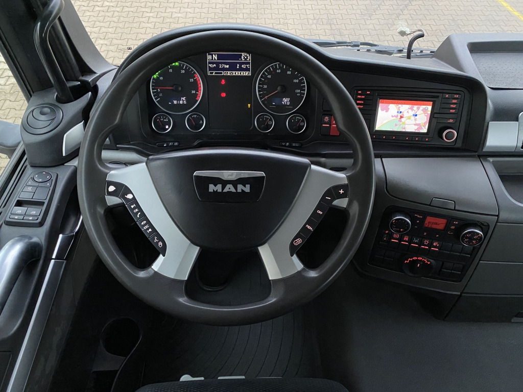 Kipper vrachtwagen MAN TGS 18.440 4x4 BB