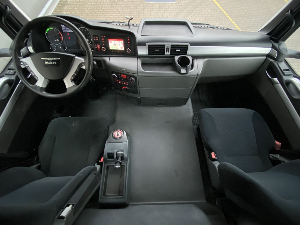 Kipper vrachtwagen MAN TGS 18.440 4x4 BB