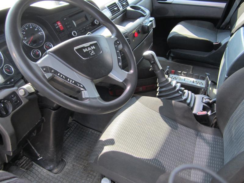 Kipper vrachtwagen MAN TGS 26.320