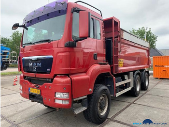 Kipper vrachtwagen MAN TGS 26.360 6X6 Wide spread kipper