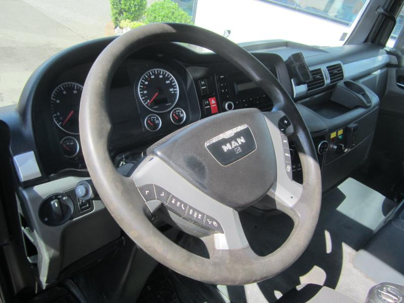 Kipper vrachtwagen MAN TGS 33.400