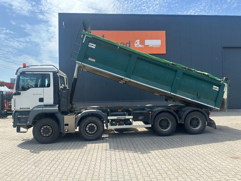 Kipper vrachtwagen MAN TGS 35.440 AJK HARDOX KIPPER (16.5m3), 8x4, MANUAL, EURO-5, TWIN-STEER, BIG AXLES