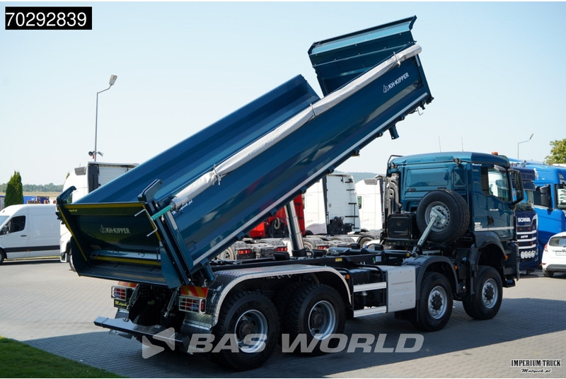 Kipper vrachtwagen MAN TGS 41.480 TGS 8X8