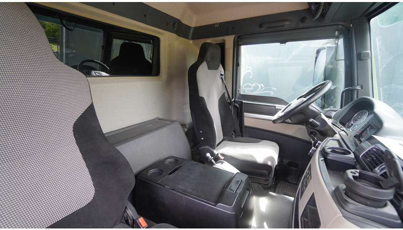 Kipper vrachtwagen MAN TGS 49.460 10X8 TIPPER 309.000KM