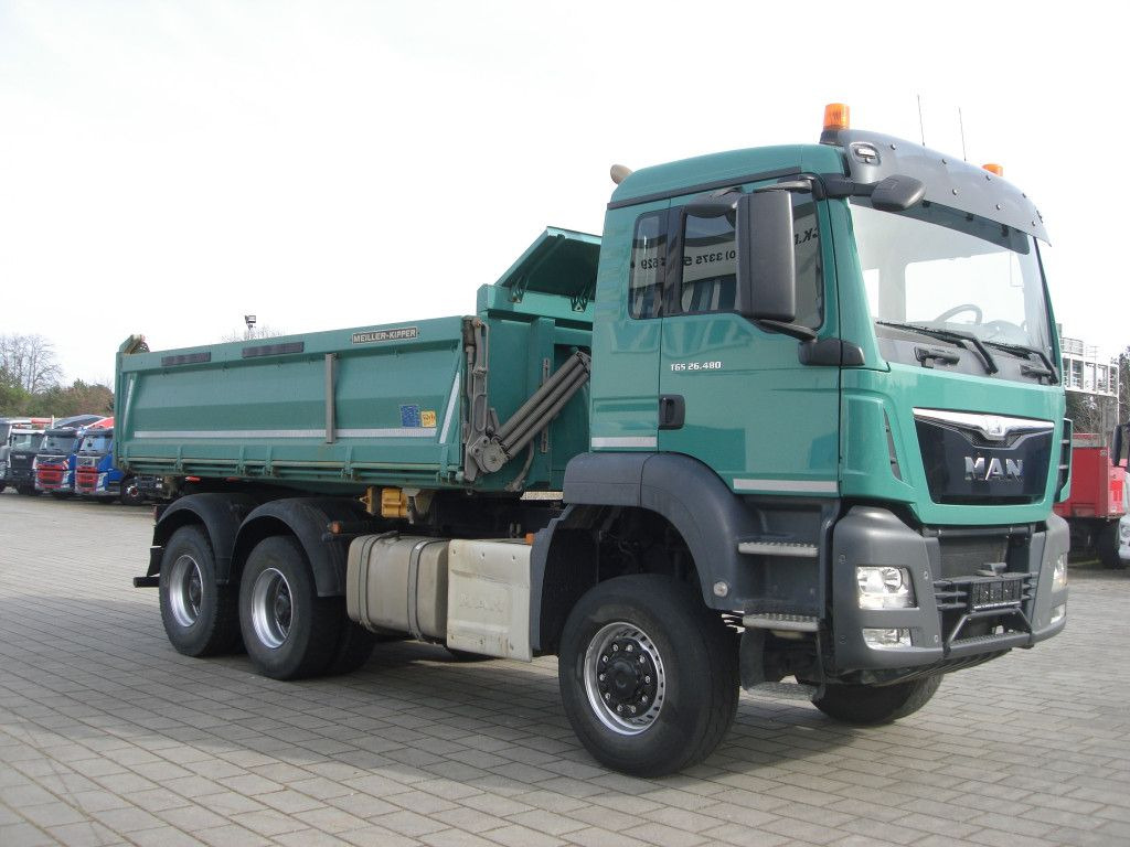 Kipper vrachtwagen MAN TG-S 26.480 6X6 BB 3-Achs Allradkipper Meiller B
