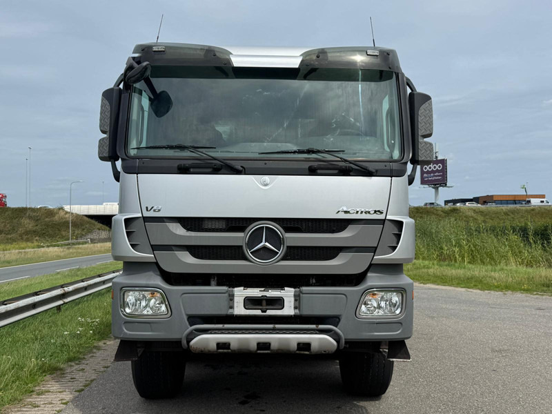 Kipper vrachtwagen MERCEDESBENZ ACTROS 4151 V8 8x8 tipper