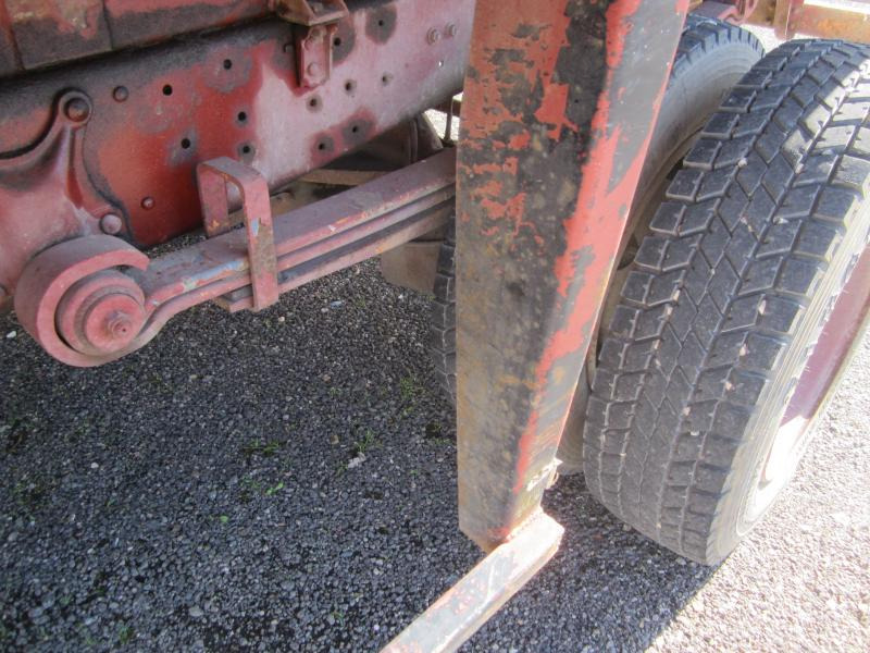 Kipper vrachtwagen Mercedes 1114