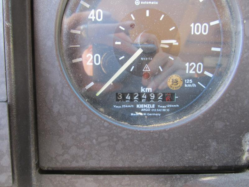 Kipper vrachtwagen Mercedes 1114