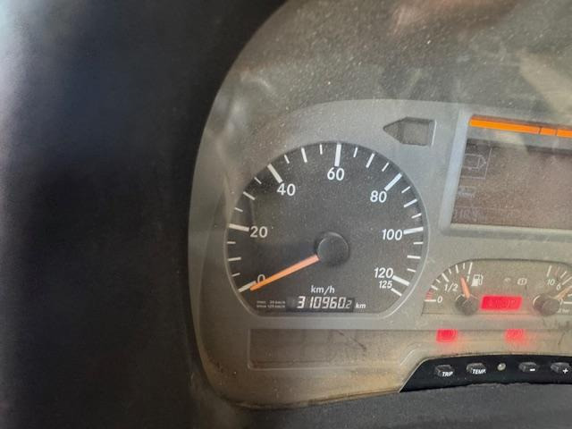 Kipper vrachtwagen Mercedes AXOR 1828 BENNE GRUE FASSI