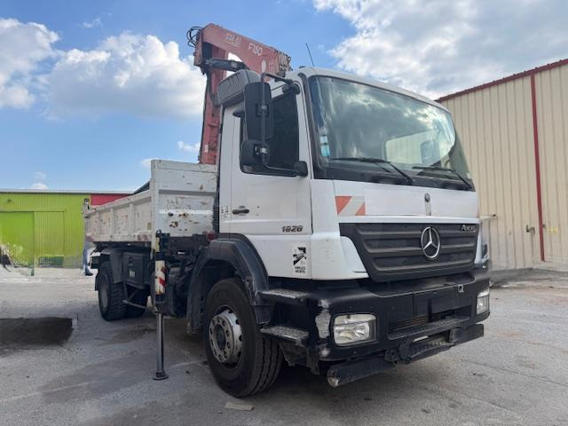 Kipper vrachtwagen Mercedes AXOR 1828 BENNE GRUE FASSI