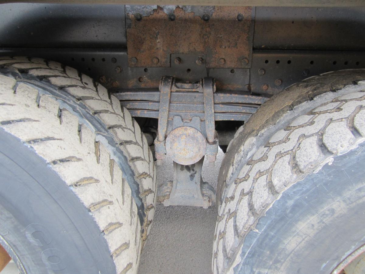 Kipper vrachtwagen Mercedes AXOR 3236